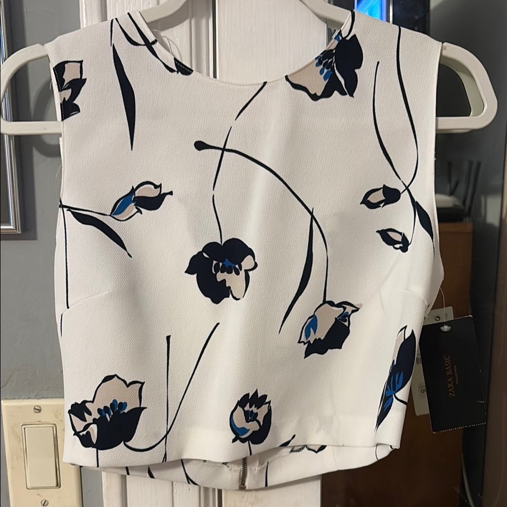 Zara Black and Blue Floral Crop Top